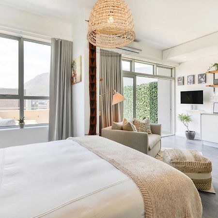 Urban Oasis Balcony Apartment Backup Powered Κέιπ Τάουν Εξωτερικό φωτογραφία